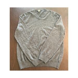 Gap Gray 100% Merino New Wool Exta Fine V-Neck Sweater Size M Lightweight Knit